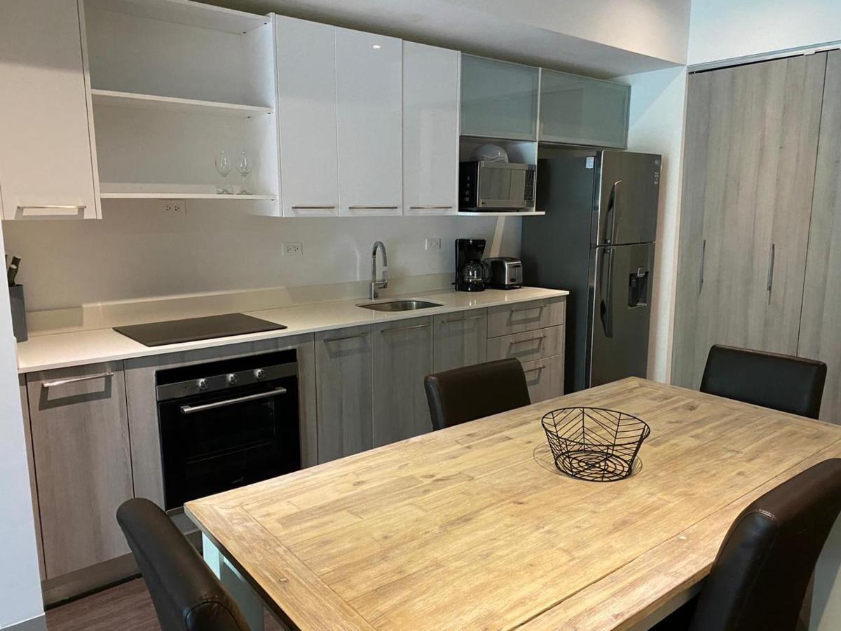 Bee Suites Santa Ana Экстерьер фото