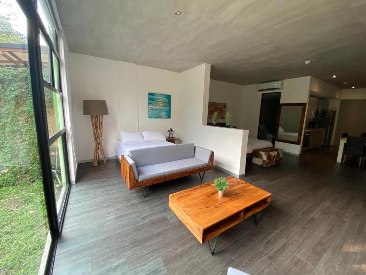 Bee Suites Santa Ana Экстерьер фото