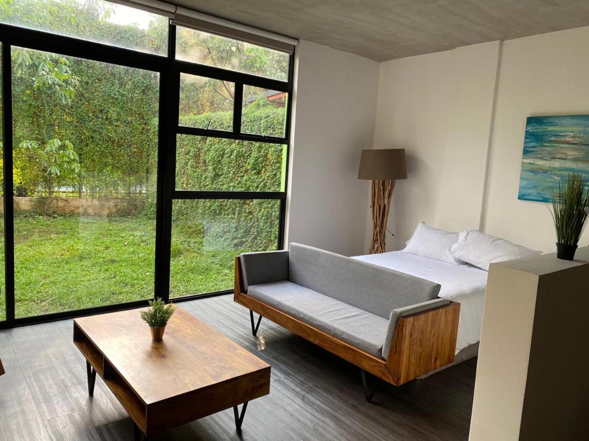 Bee Suites Santa Ana Экстерьер фото