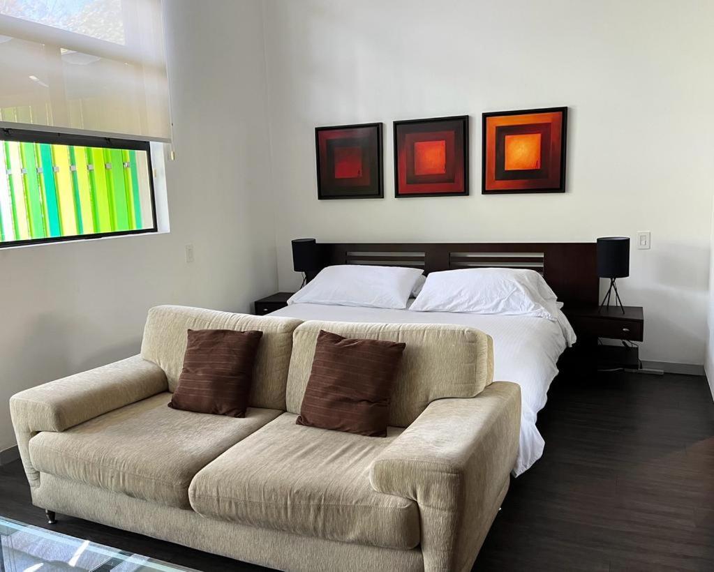 Bee Suites Santa Ana Экстерьер фото