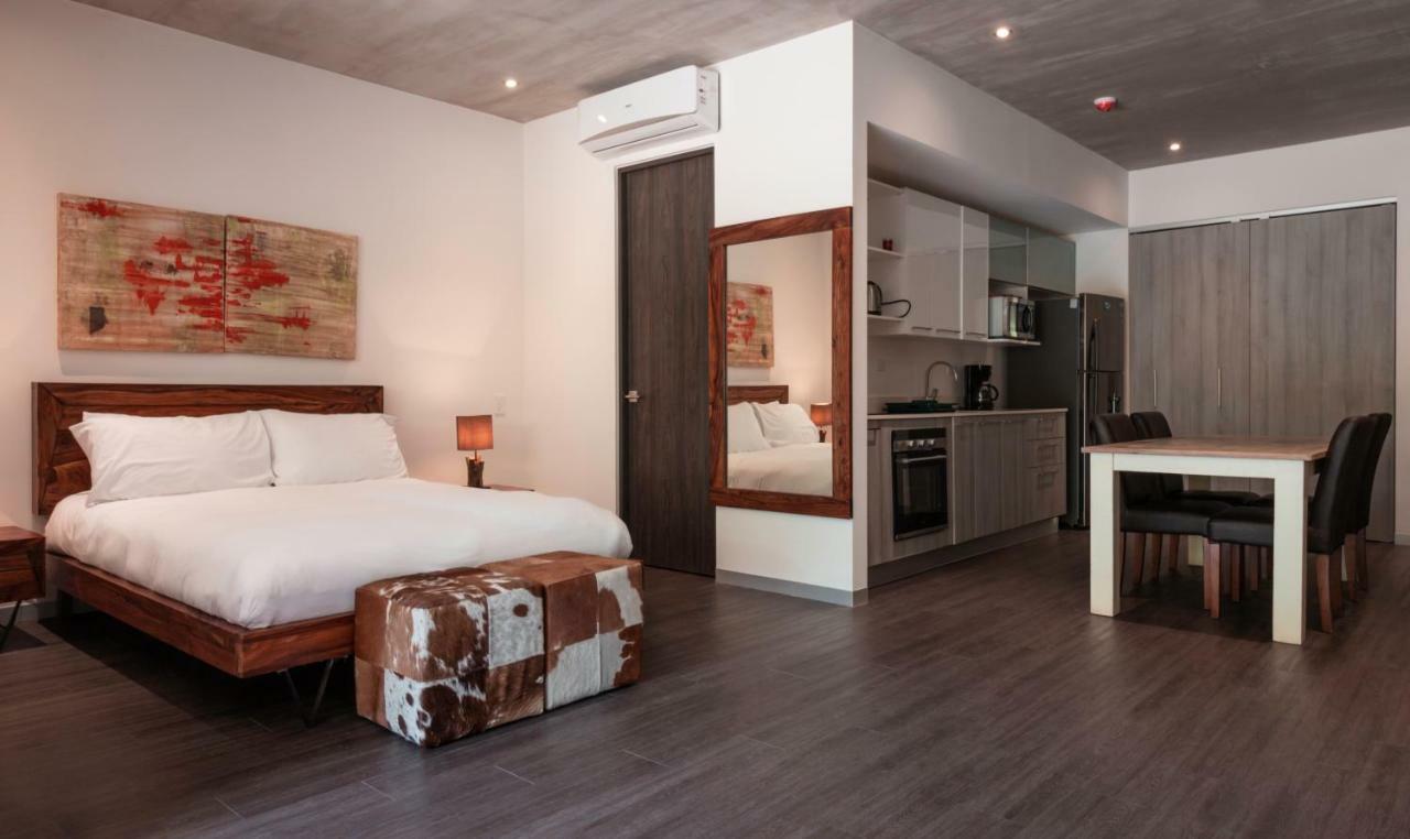 Bee Suites Santa Ana Экстерьер фото