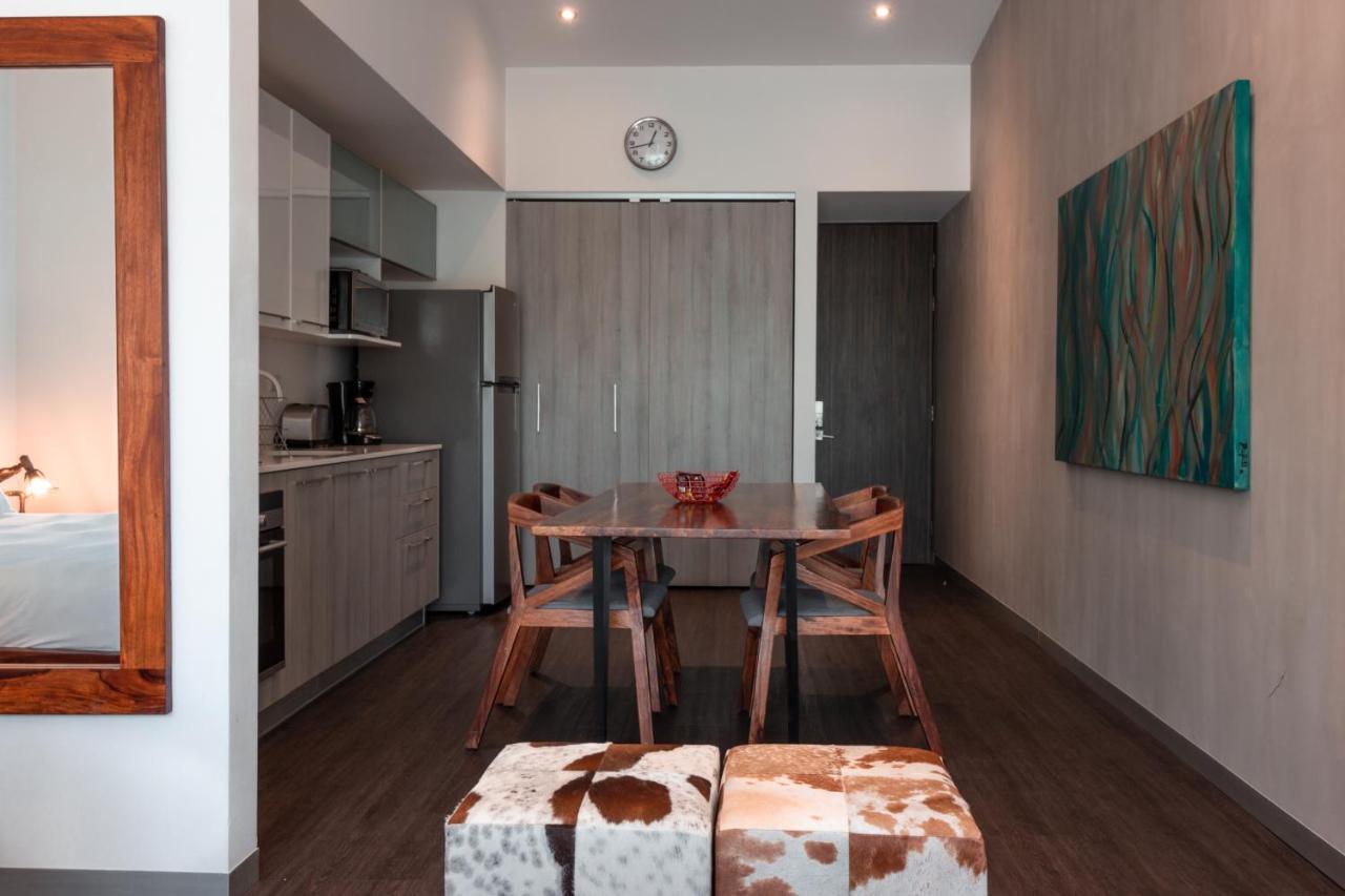 Bee Suites Santa Ana Экстерьер фото
