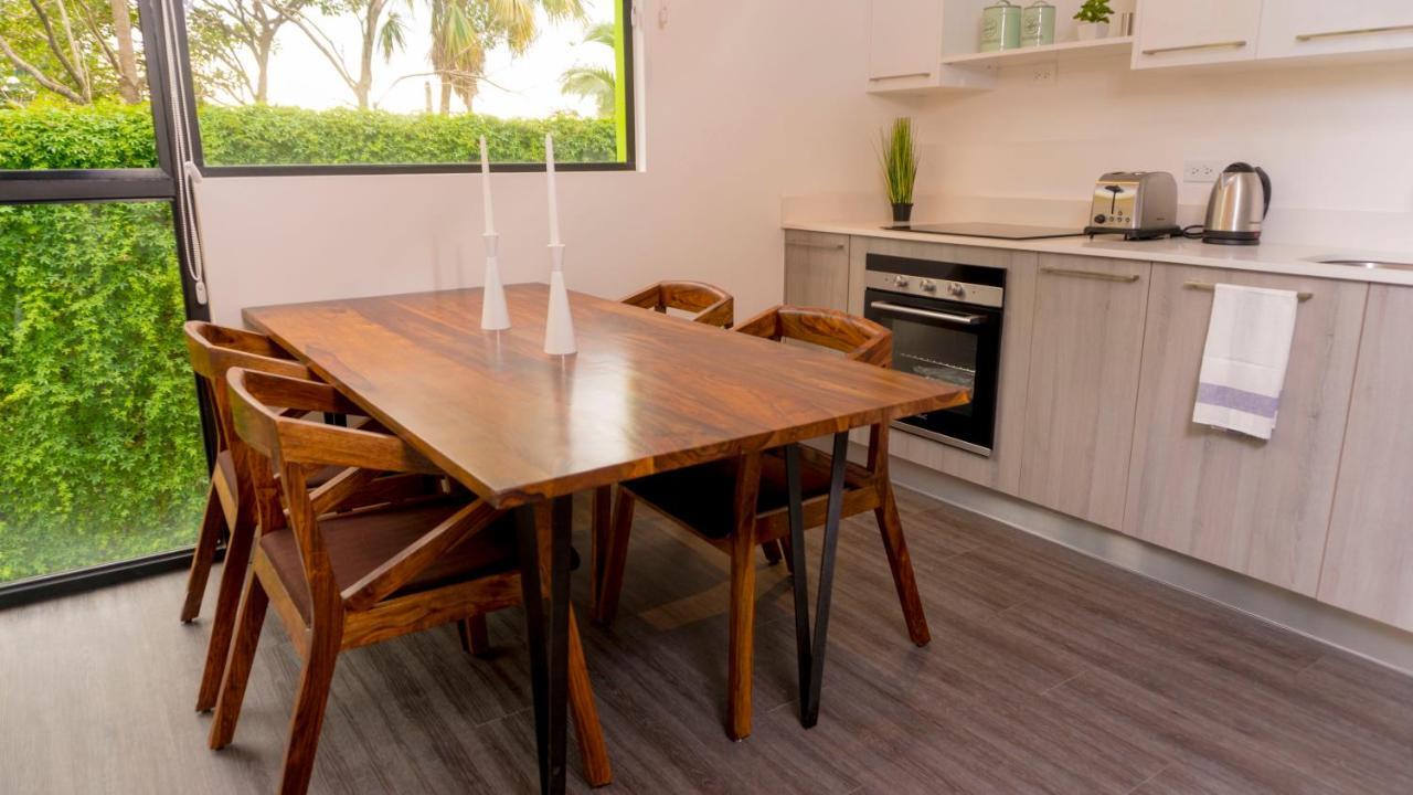 Bee Suites Santa Ana Экстерьер фото